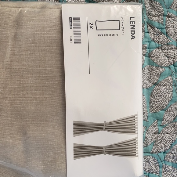 Curtains - Picture 2 of 8